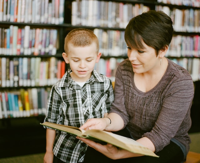 What is it called when a mother is in love with her son?