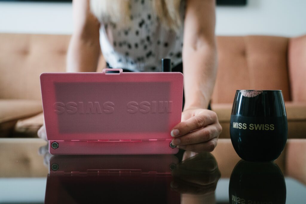customize pink pc case