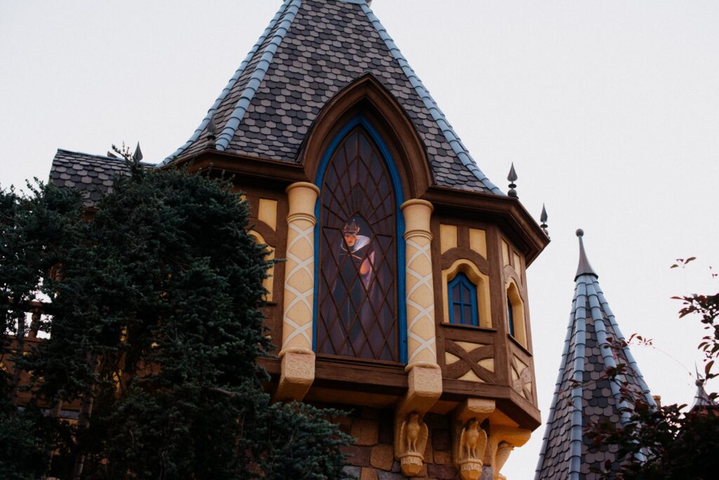 How long do Dwarves live?