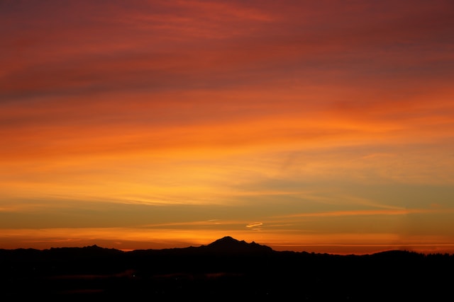 What happens when the sky is orange?