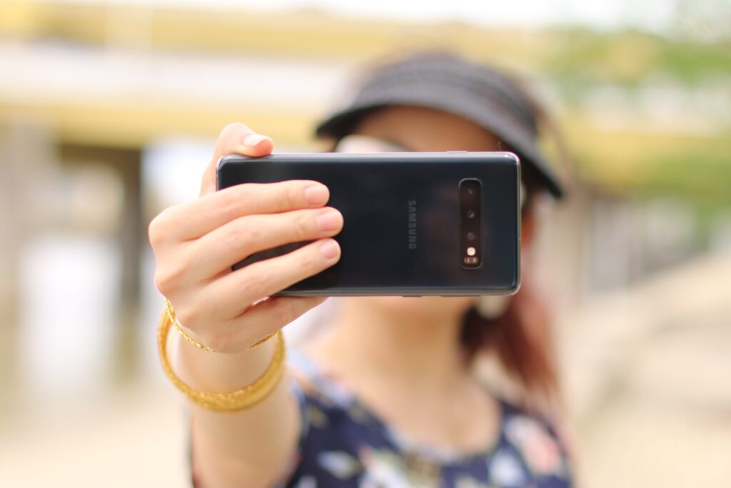 Does the front Camera show the real you?
