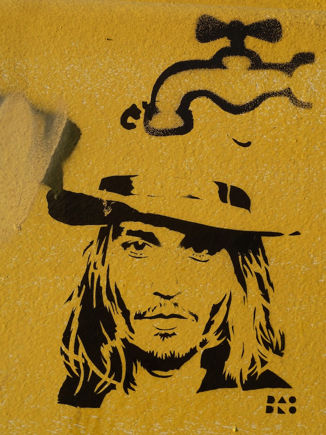 How much is johnny depp currently worth?
