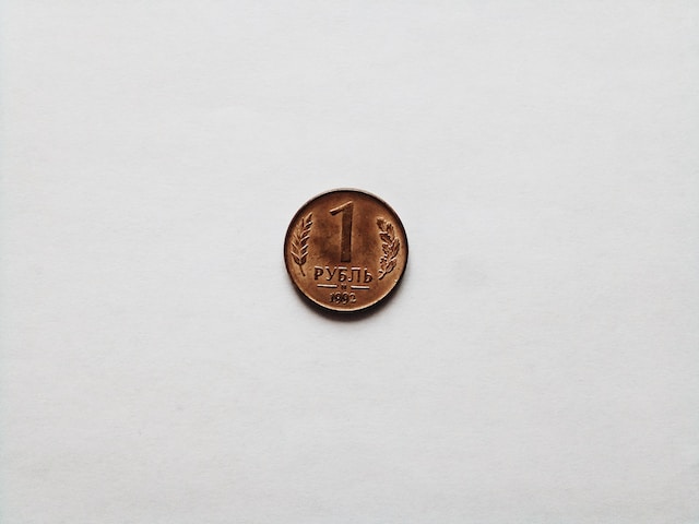 Is the russian ruble backed by gold?