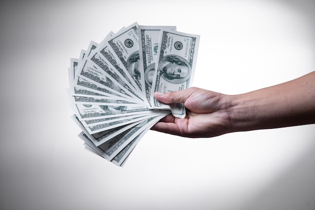 Are 50 bills still in circulation?