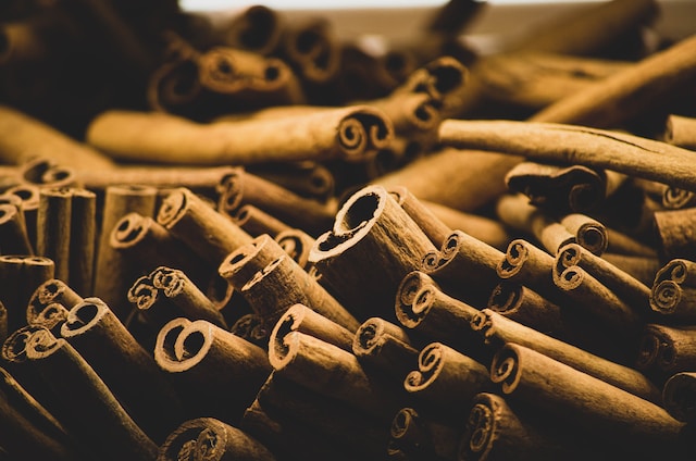 Does cinnamon attract ants?