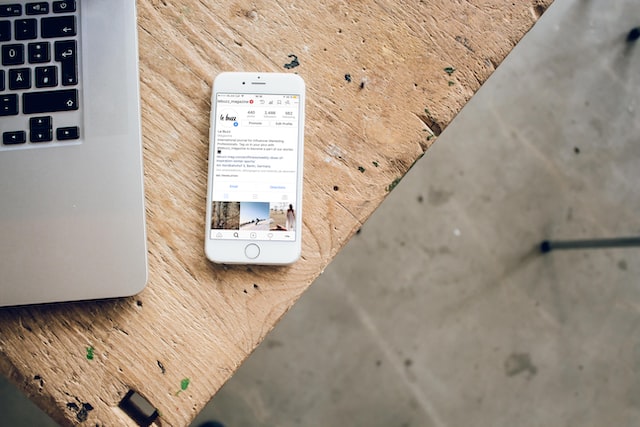 What is the best free reverse phone directory?