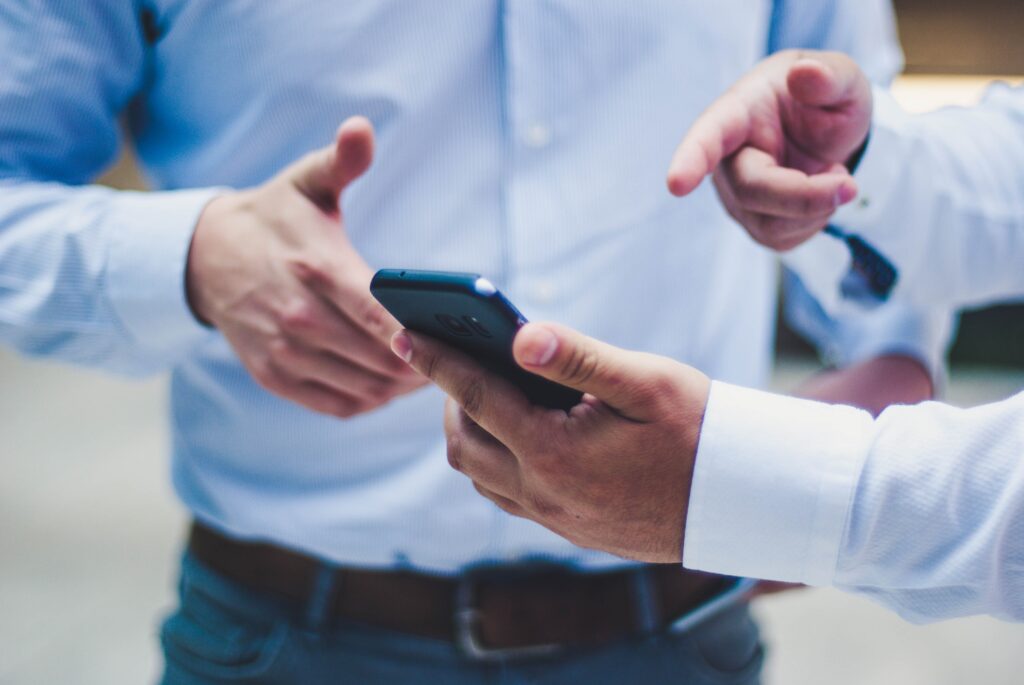 How can i find the owner of a cell phone number for free?