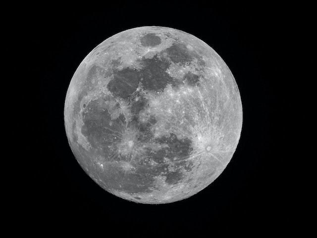 What does moon child mean?