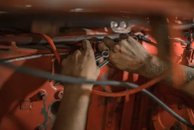 How long does it take a mechanic to replace an alternator?