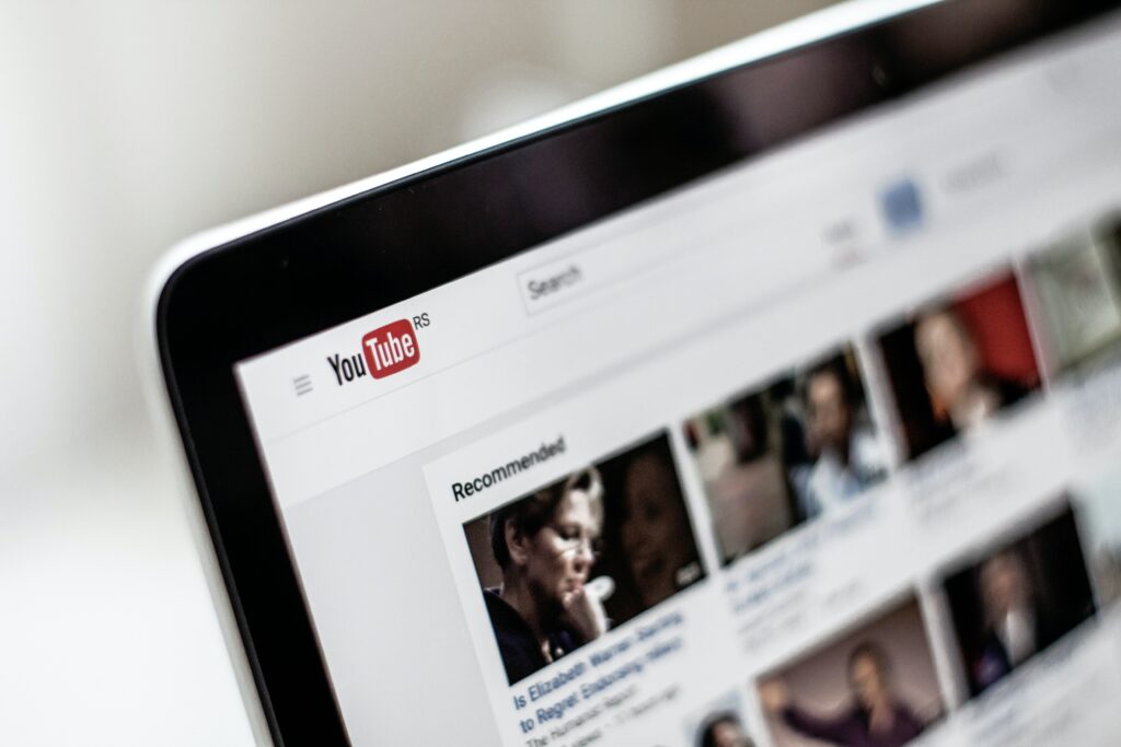 How to Repeat YouTube videos on Smart TV?