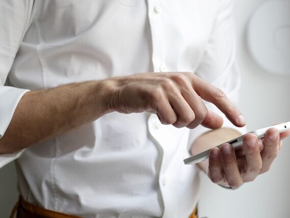 What does cm mean in texting?