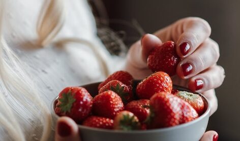 How rare is strawberry blonde hair?