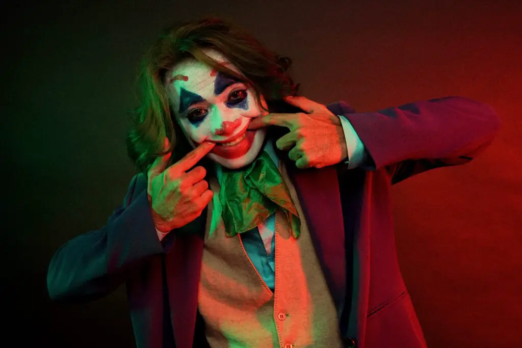 How tall is the joker?