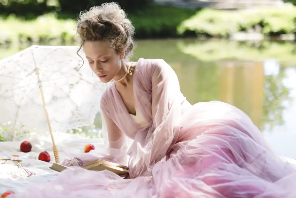 Did any of marie antoinette children survive?
