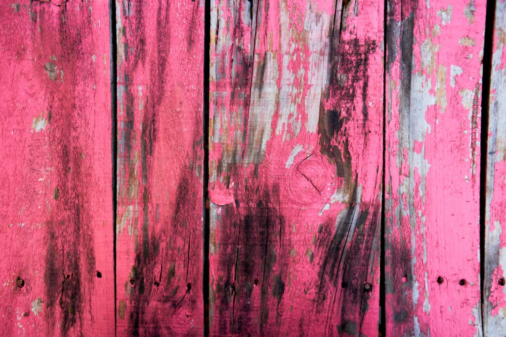 What colors make pink?