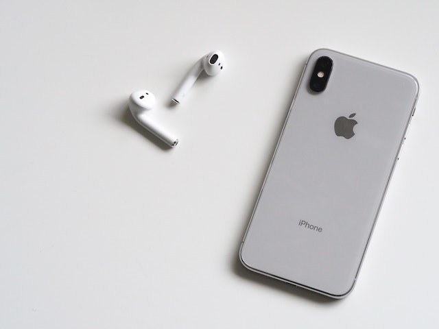 Can you Silence Someones Calls on Iphone without Blocking them?