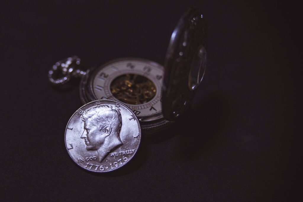 How much does a 10 roll of silver quarters weigh?