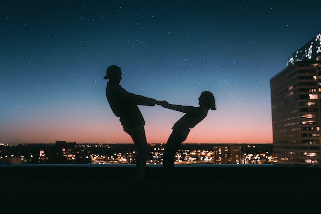 What to expect when dating an Indian guy?