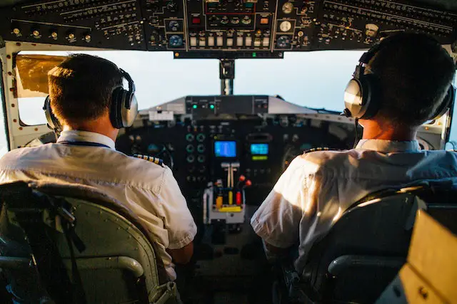 Is Tom Cruise a Real Pilot?