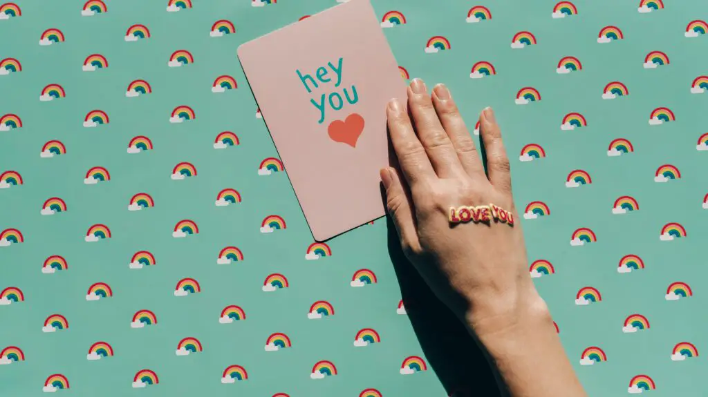 What does it mean Heyy? Gek Buzz