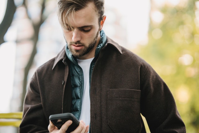 Can I Hide my Number When Sending a Text?