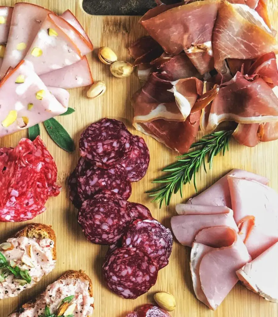 What part of the animal is bologna made from? Gek Buzz