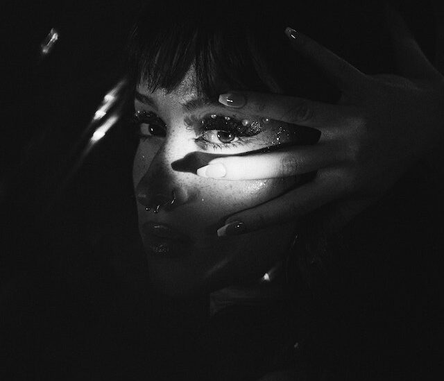 Is Jess in Season 4 of in the Dark?
