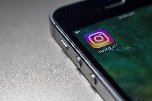 How to check video call history on instagram?