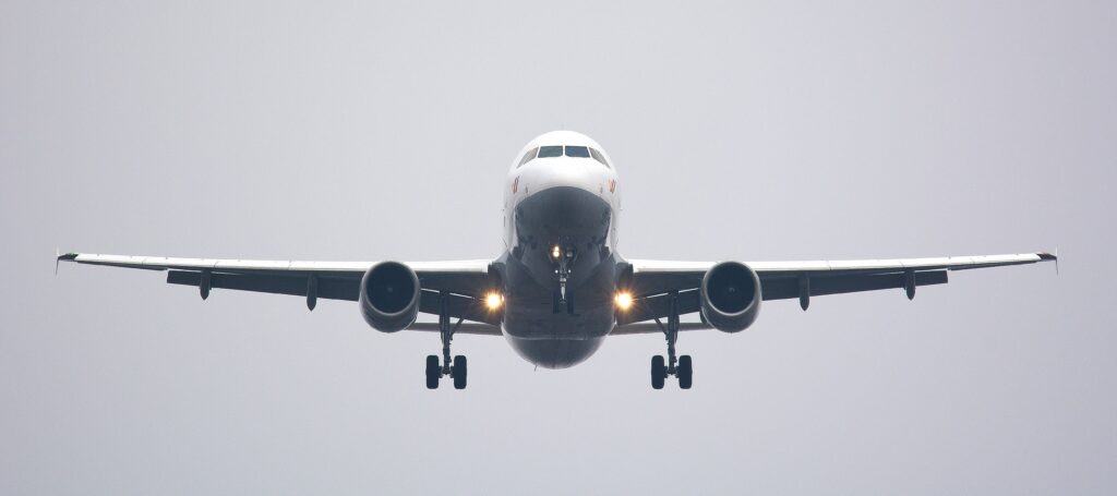 Which airlines has the most crashes ?
