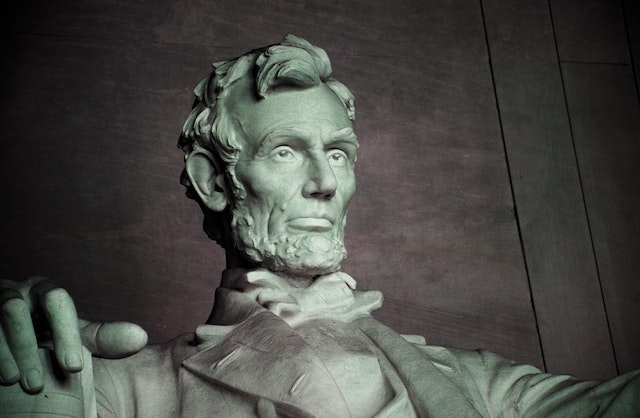 Why is lincoln on the 5 dollar bill?