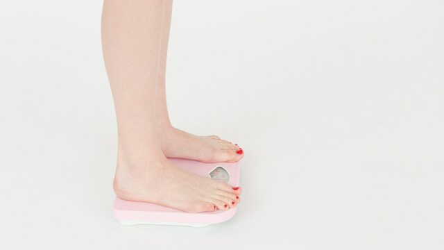 What is womens average weight
