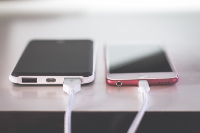 How do i connect my phone to my tv via usb without hdmi?
