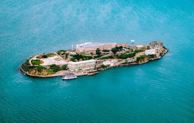 Why was alcatraz shut down?