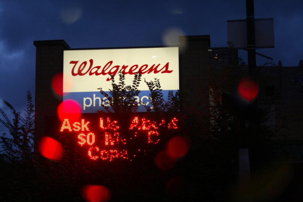 Does Walgreens Cash Checks?