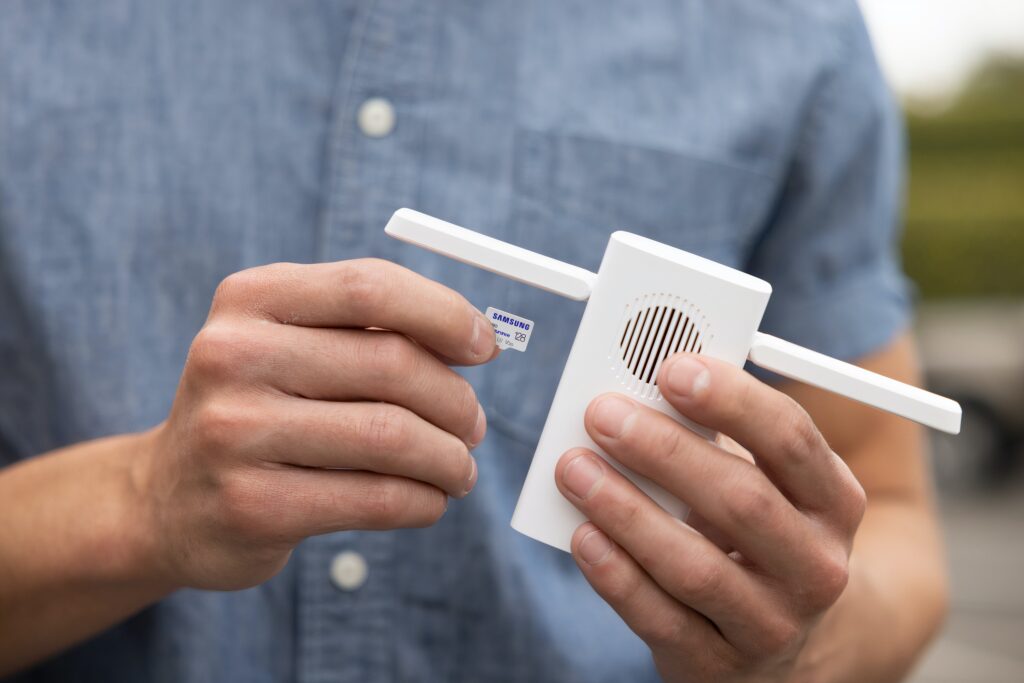 What is the difference between a wifi booster and a wifi extender?