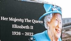 How much is queen elizabeths crown worth in us dollars