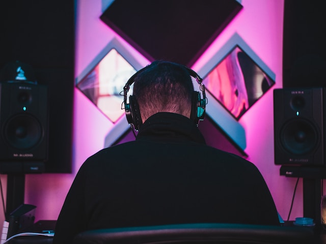 Surround Sound Wall Mount