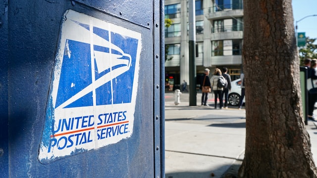 Does usps work on saturday 2023?