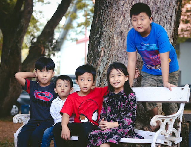 Is 3rd cousins blood related?