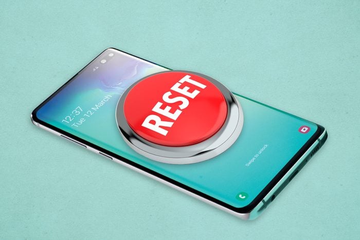 Does restarting your phone delete everything? 