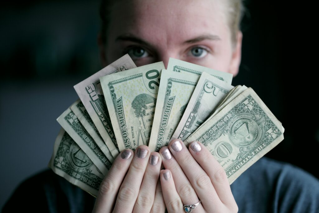How much interest will 100000 earn in a year?