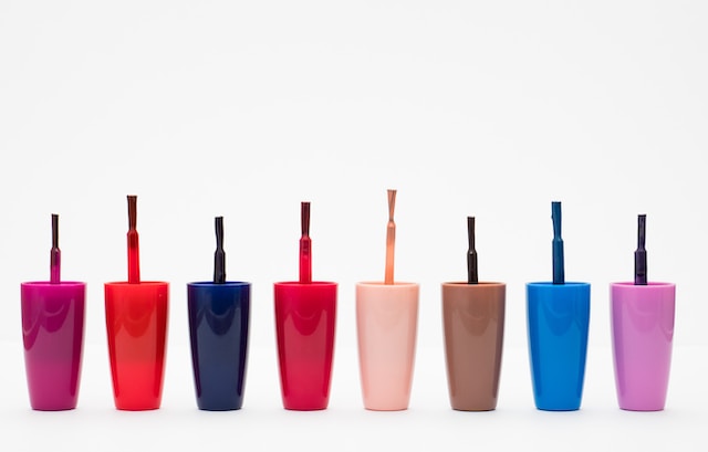 What are the popular nail colors for 2023?