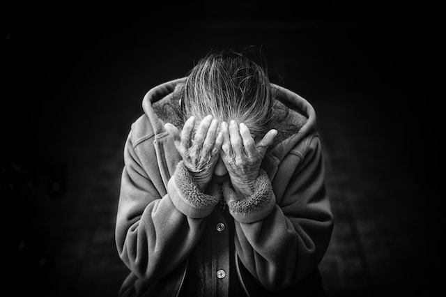 What is a symbol for grief?
