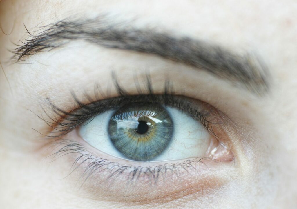 Would i know if i got bleach in my eye