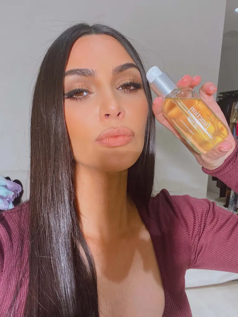 What shampoo does in kim kardashian use? Gek Buzz