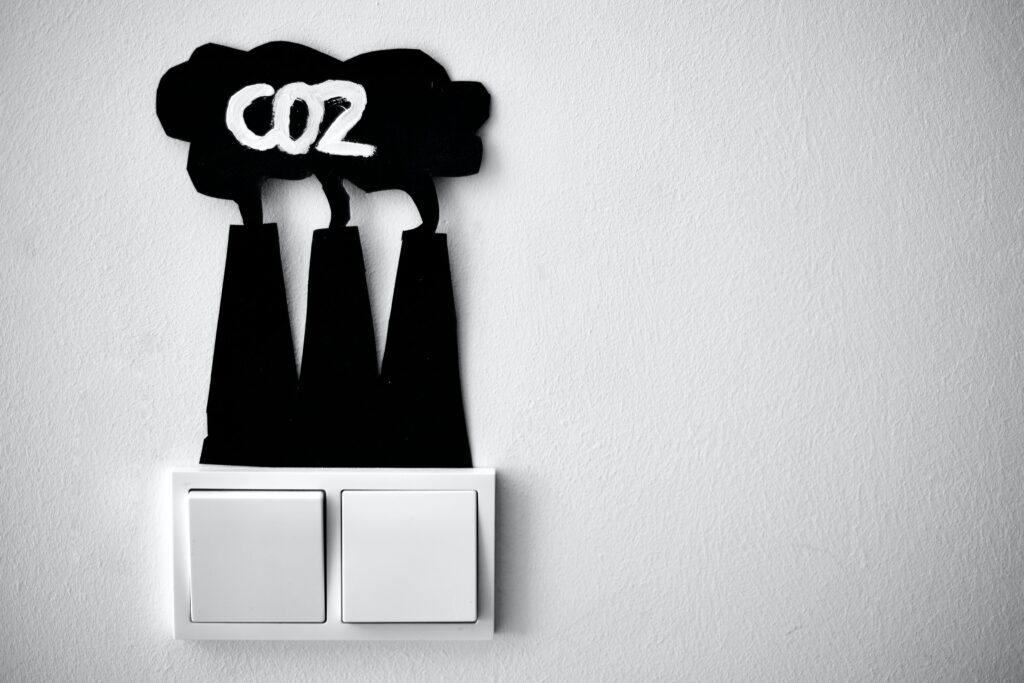 Is co2 a dipole dipole?