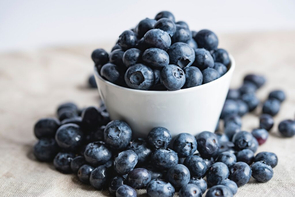 Should you throw out all blueberries if one is moldy