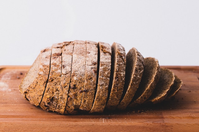 Which type of bread is lowest in sodium?