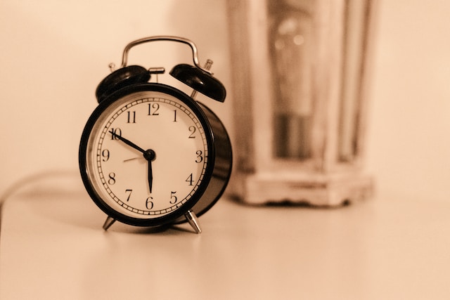 Is 40 hours a week a lot?