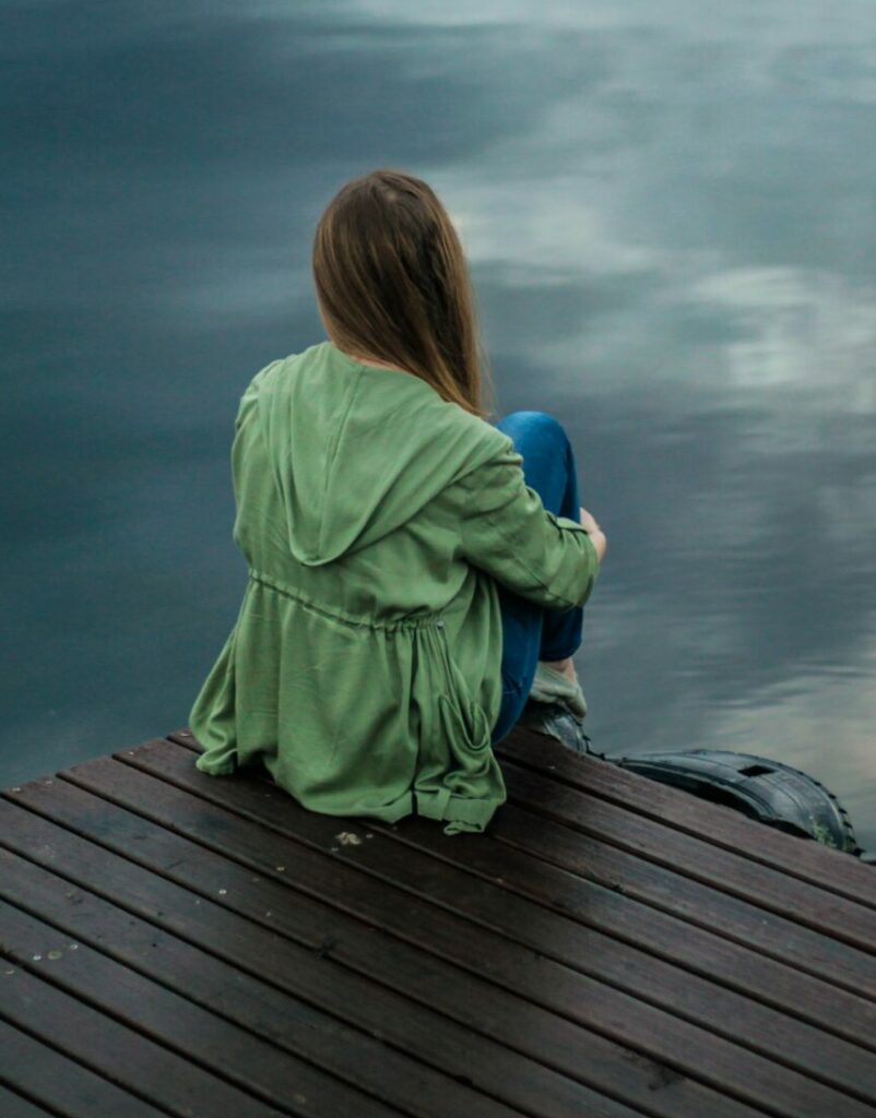 How a girl feel when you ignore her